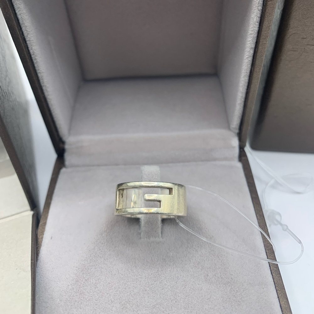 Gucci G ring Size 4